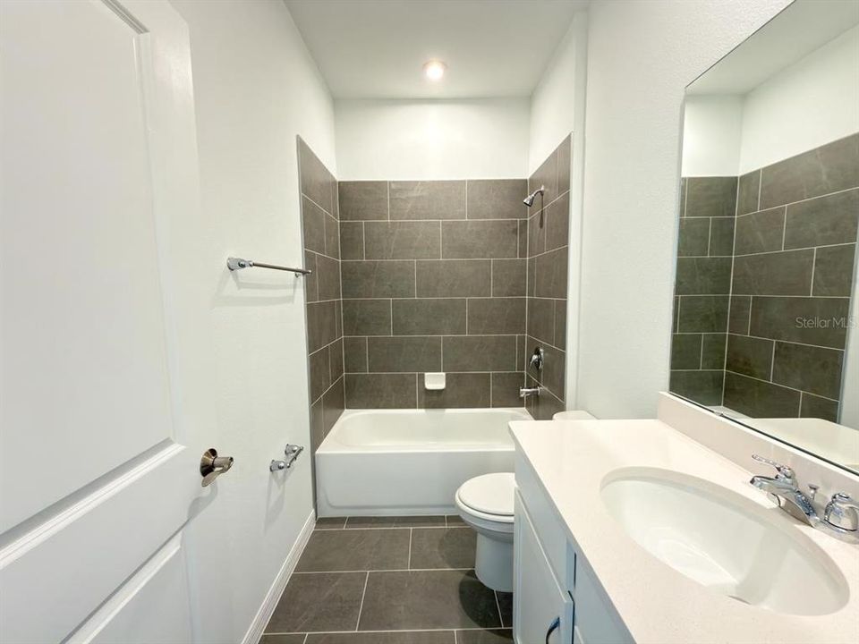 For Rent: $2,600 (5 beds, 3 baths, 2434 Square Feet)