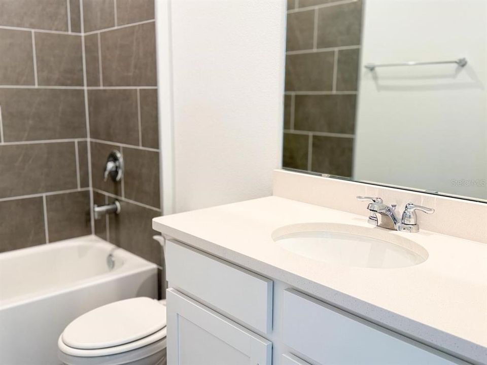 For Rent: $2,600 (5 beds, 3 baths, 2434 Square Feet)