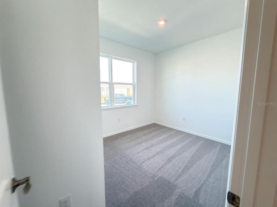 For Rent: $2,600 (5 beds, 3 baths, 2434 Square Feet)