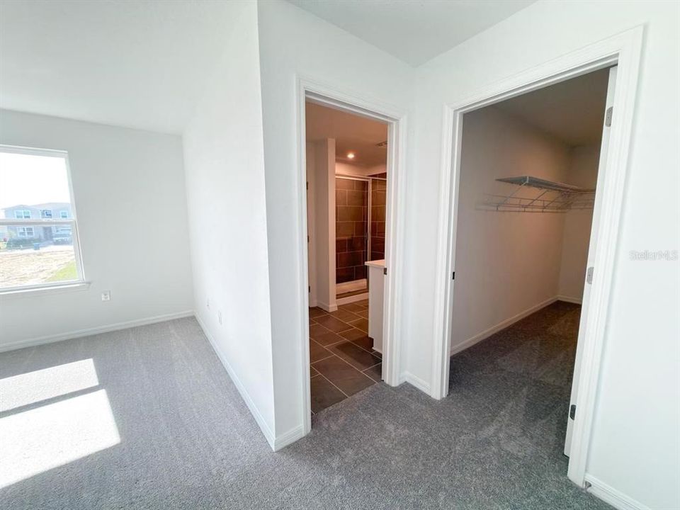 For Rent: $2,600 (5 beds, 3 baths, 2434 Square Feet)