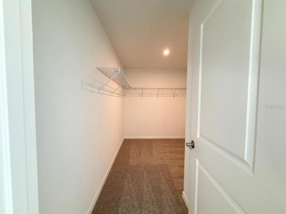 For Rent: $2,600 (5 beds, 3 baths, 2434 Square Feet)