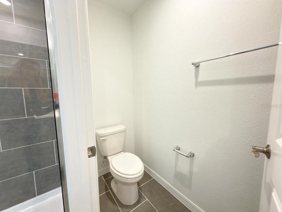 For Rent: $2,600 (5 beds, 3 baths, 2434 Square Feet)