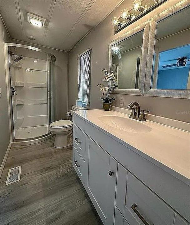 待售: $89,900 (2 贝兹, 2 浴室, 1110 平方英尺)