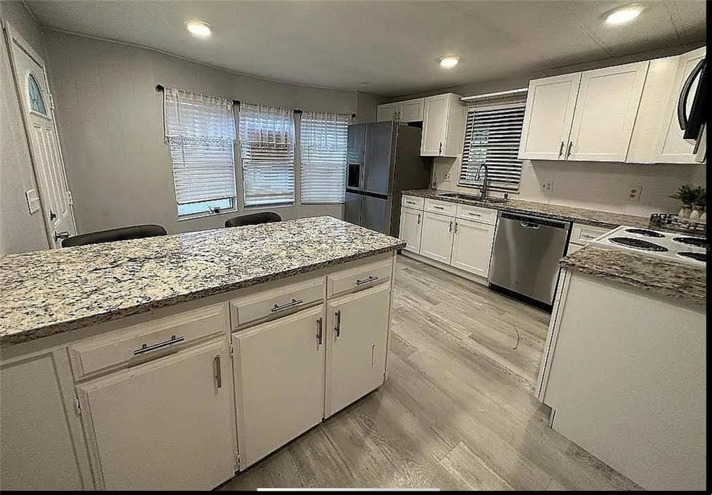 待售: $89,900 (2 贝兹, 2 浴室, 1110 平方英尺)