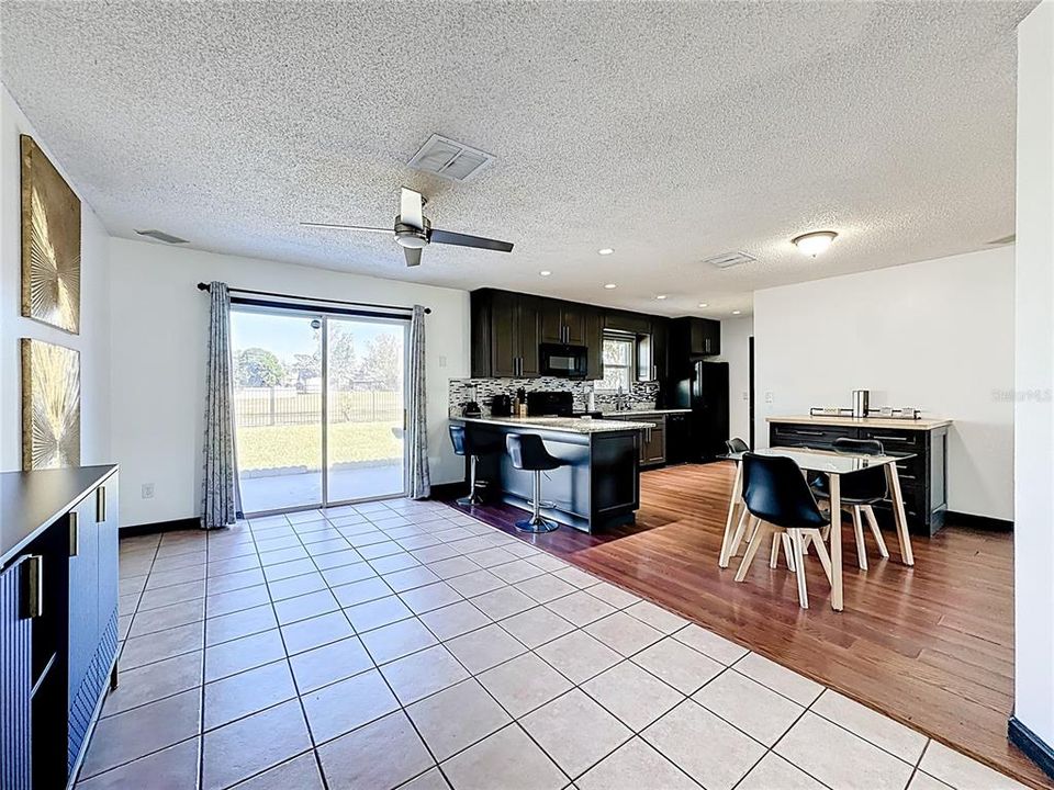 For Sale: $328,999 (3 beds, 2 baths, 1079 Square Feet)