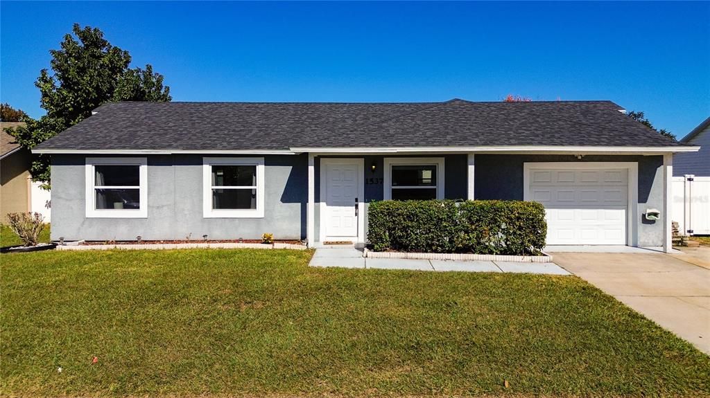 For Sale: $328,999 (3 beds, 2 baths, 1079 Square Feet)