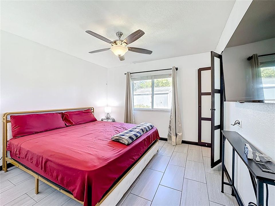 For Sale: $328,999 (3 beds, 2 baths, 1079 Square Feet)