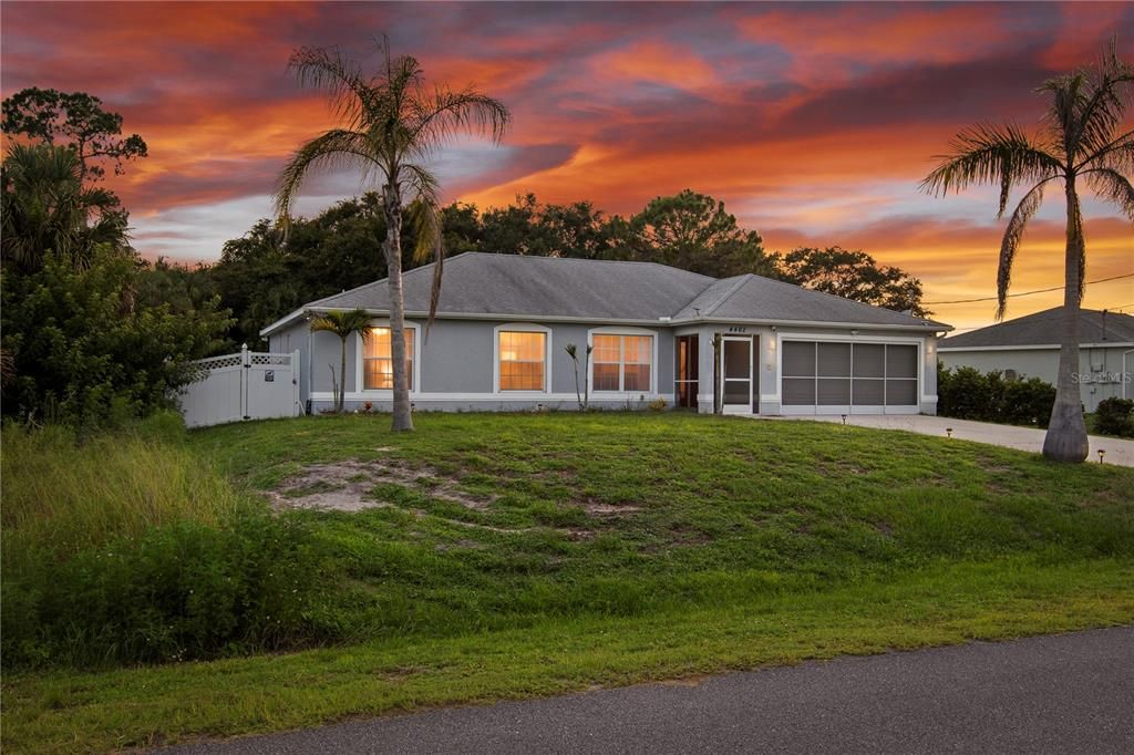 Activo con contrato: $365,000 (3 camas, 2 baños, 1548 Pies cuadrados)