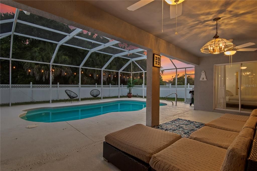 Activo con contrato: $365,000 (3 camas, 2 baños, 1548 Pies cuadrados)