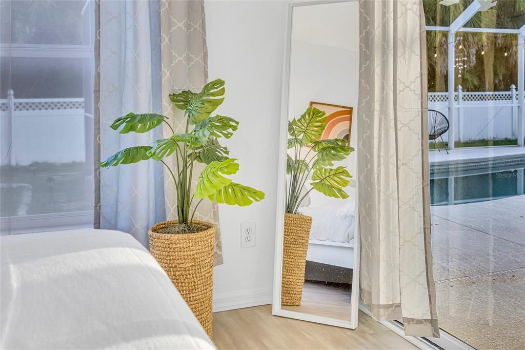 Activo con contrato: $365,000 (3 camas, 2 baños, 1548 Pies cuadrados)