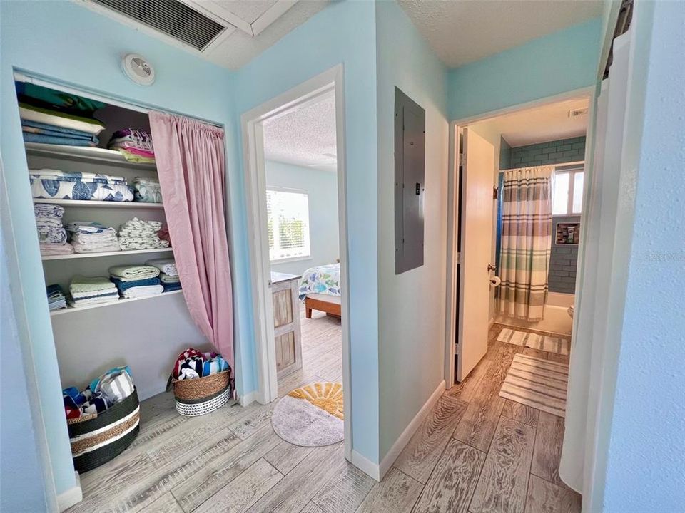 En Venta: $495,000 (3 camas, 2 baños, 1180 Pies cuadrados)