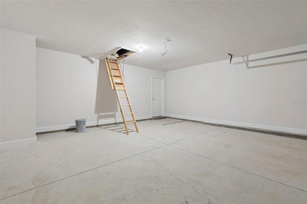 Active With Contract: $379,400 (4 beds, 3 baths, 2117 Square Feet)