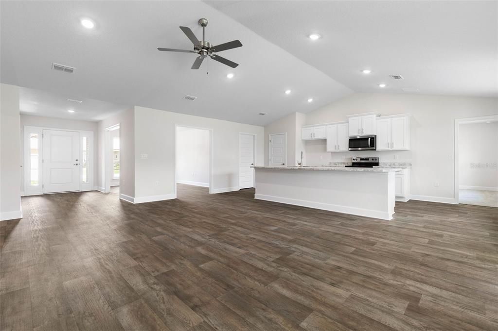 Active With Contract: $379,400 (4 beds, 3 baths, 2117 Square Feet)