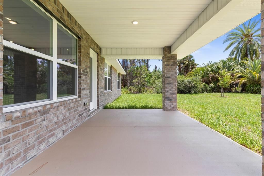 Active With Contract: $379,400 (4 beds, 3 baths, 2117 Square Feet)