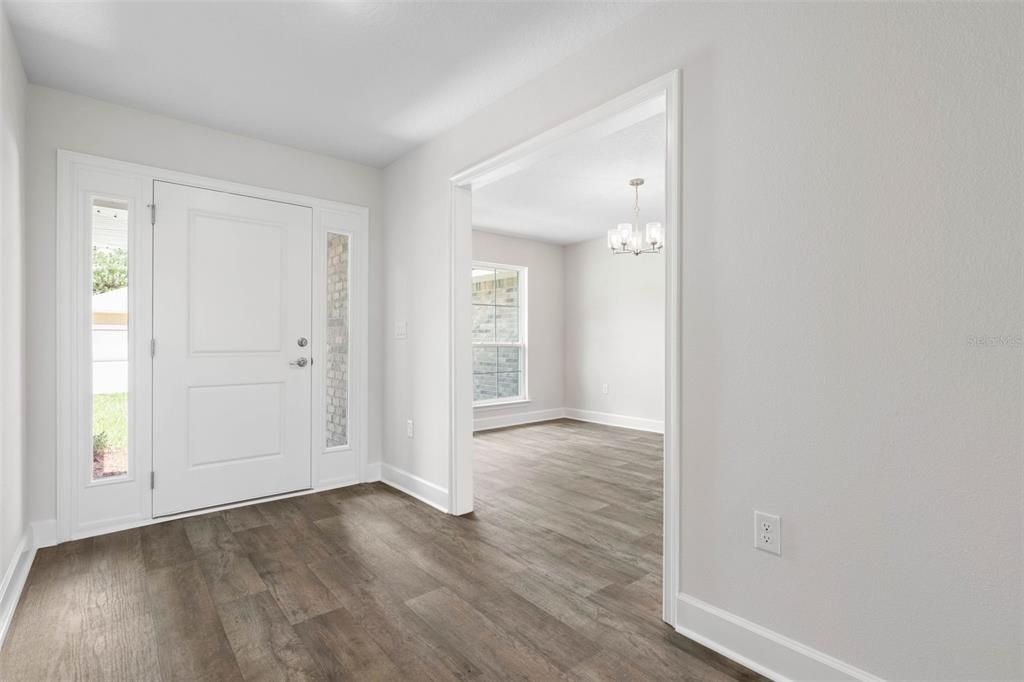 Active With Contract: $379,400 (4 beds, 3 baths, 2117 Square Feet)