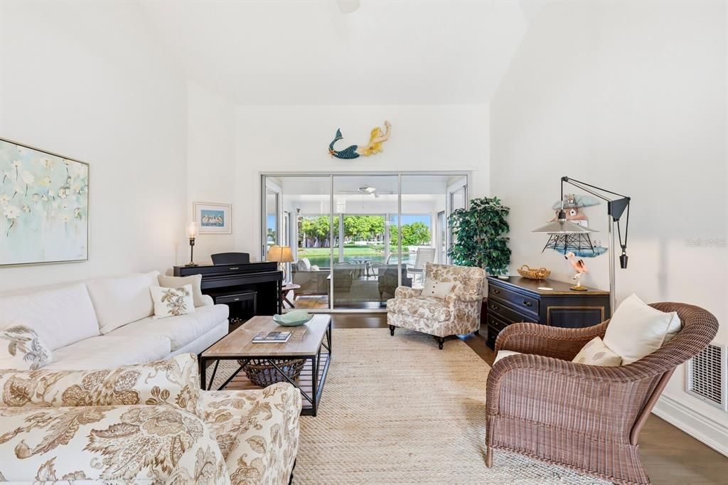 For Sale: $2,975,000 (2 beds, 2 baths, 2010 Square Feet)