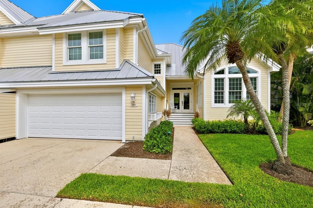 For Sale: $2,975,000 (2 beds, 2 baths, 2010 Square Feet)