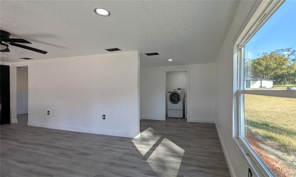 На продажу: $599,000 (7 спален, 5 ванн, 580 Квадратных фут)