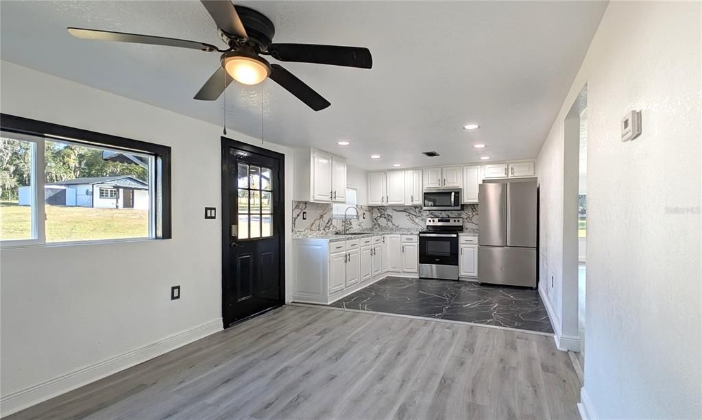 На продажу: $599,000 (7 спален, 5 ванн, 580 Квадратных фут)