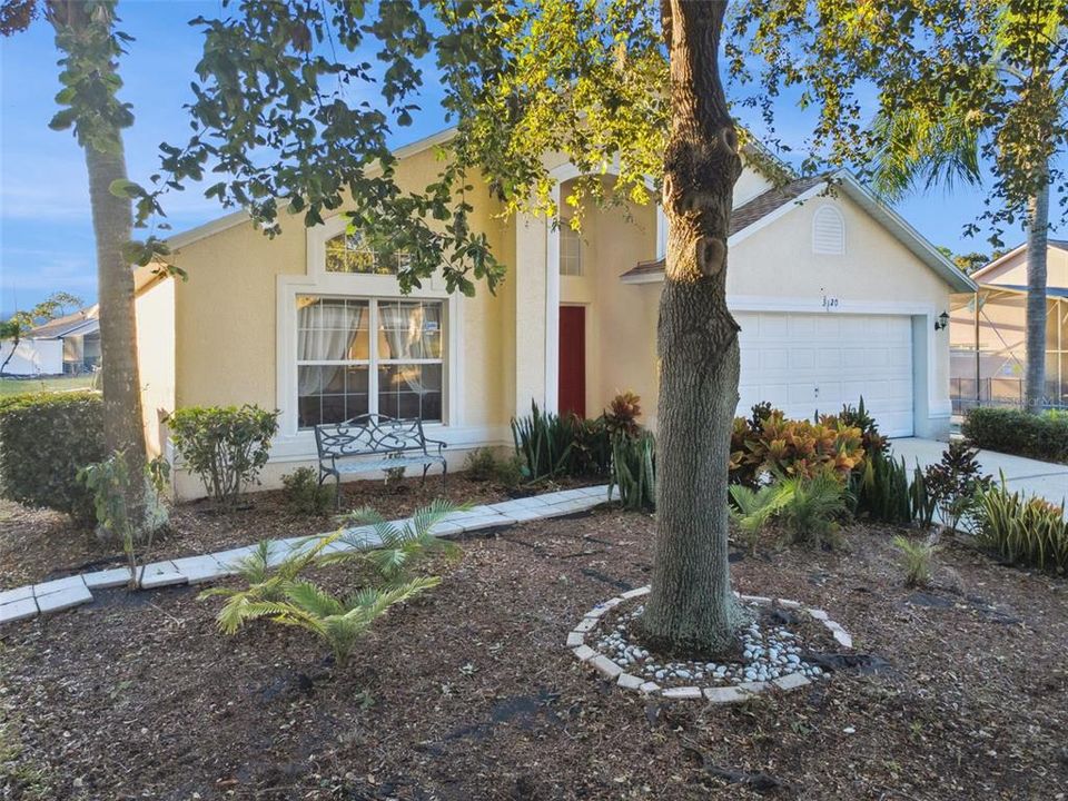 На продажу: $375,000 (4 спален, 3 ванн, 1940 Квадратных фут)