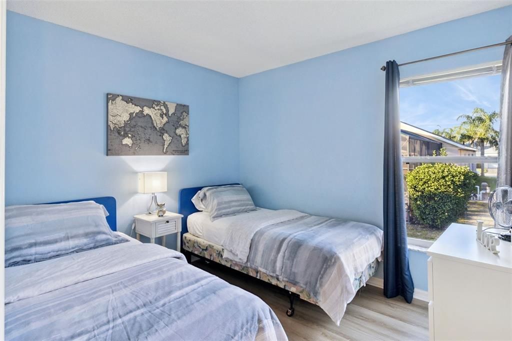 На продажу: $375,000 (4 спален, 3 ванн, 1940 Квадратных фут)