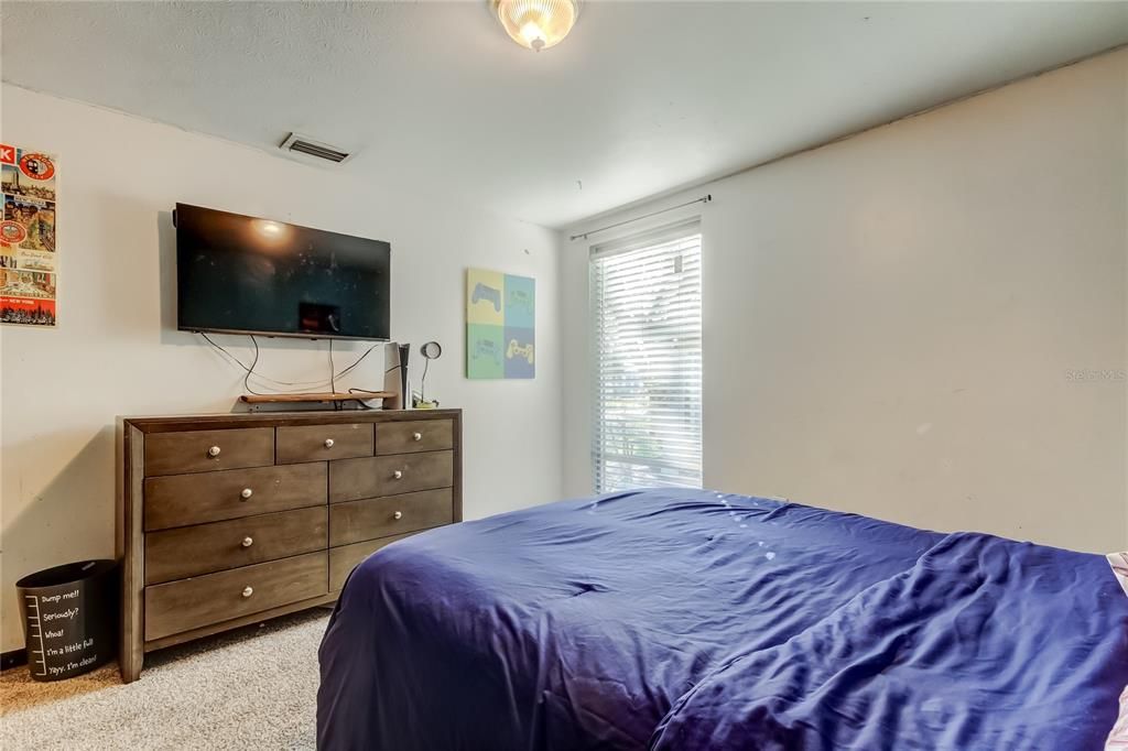 En Venta: $335,000 (4 camas, 2 baños, 1756 Pies cuadrados)