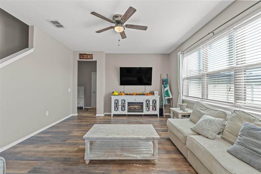 For Sale: $380,000 (4 beds, 2 baths, 2612 Square Feet)