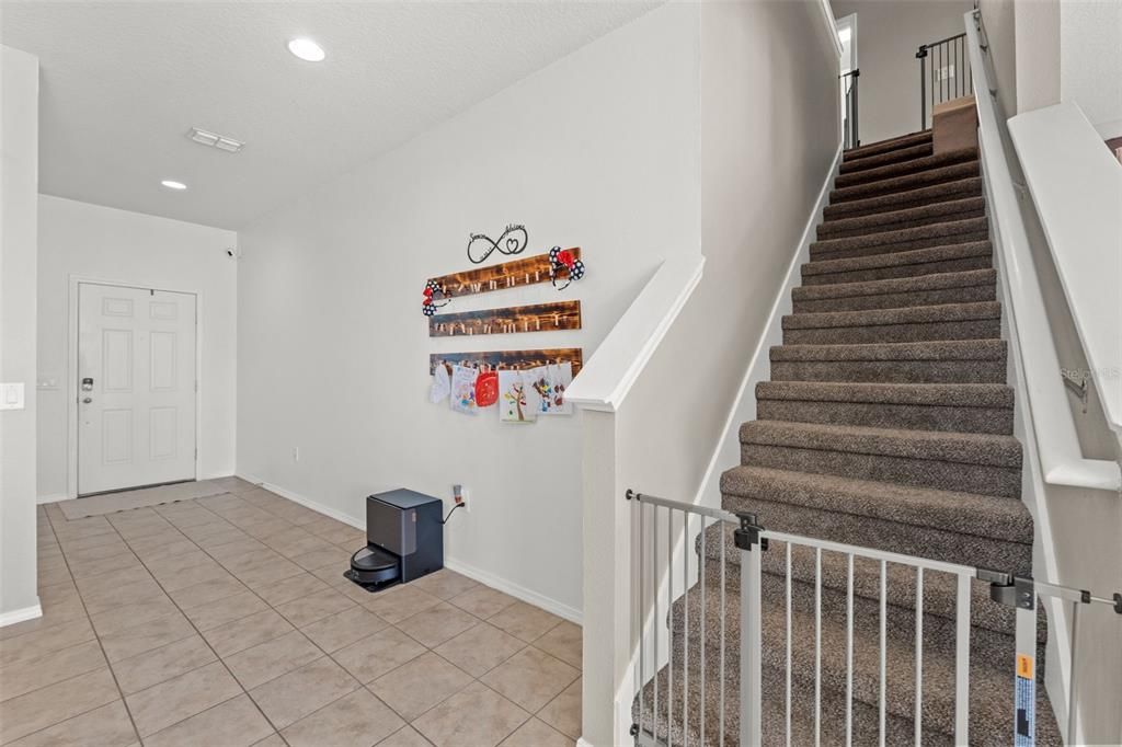 For Sale: $380,000 (4 beds, 2 baths, 2612 Square Feet)