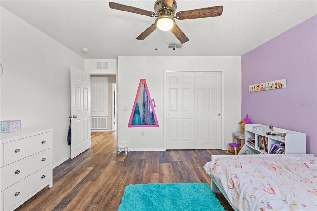 For Sale: $380,000 (4 beds, 2 baths, 2612 Square Feet)