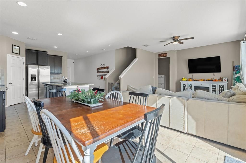 For Sale: $380,000 (4 beds, 2 baths, 2612 Square Feet)