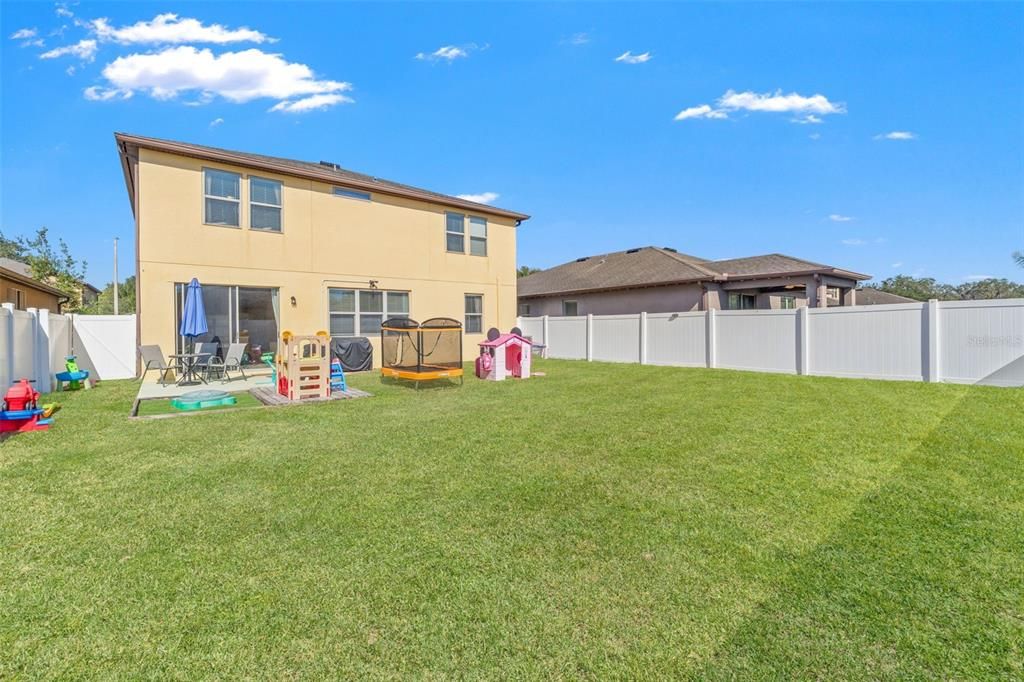 For Sale: $380,000 (4 beds, 2 baths, 2612 Square Feet)