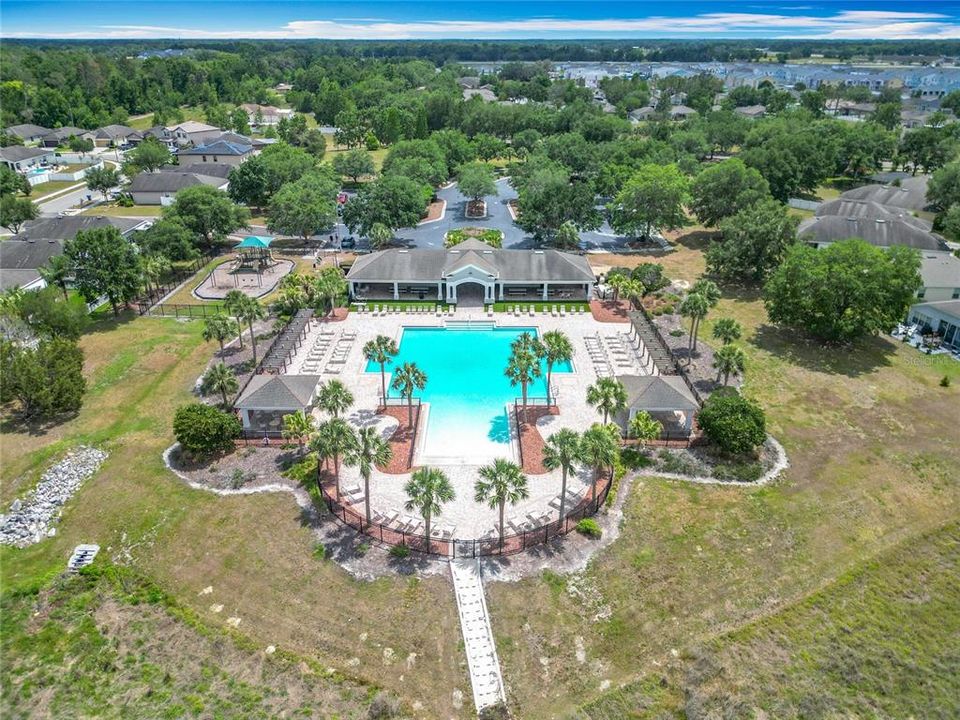 For Sale: $380,000 (4 beds, 2 baths, 2612 Square Feet)