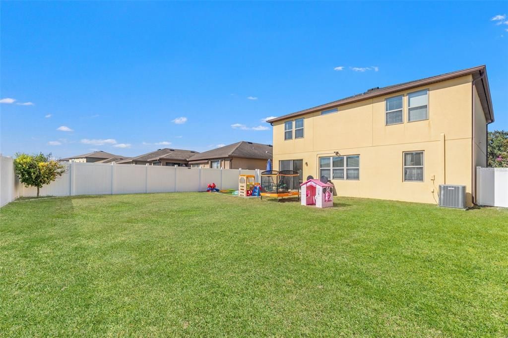 For Sale: $380,000 (4 beds, 2 baths, 2612 Square Feet)