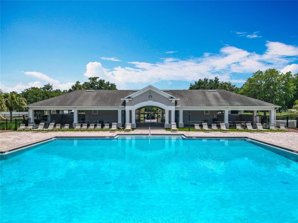 For Sale: $380,000 (4 beds, 2 baths, 2612 Square Feet)