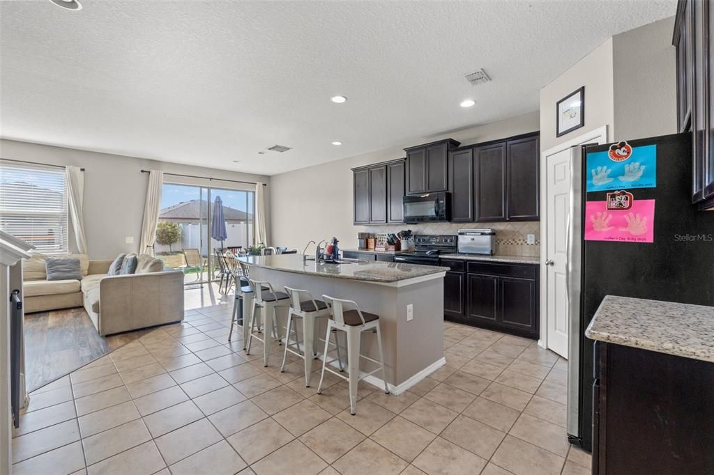 For Sale: $380,000 (4 beds, 2 baths, 2612 Square Feet)