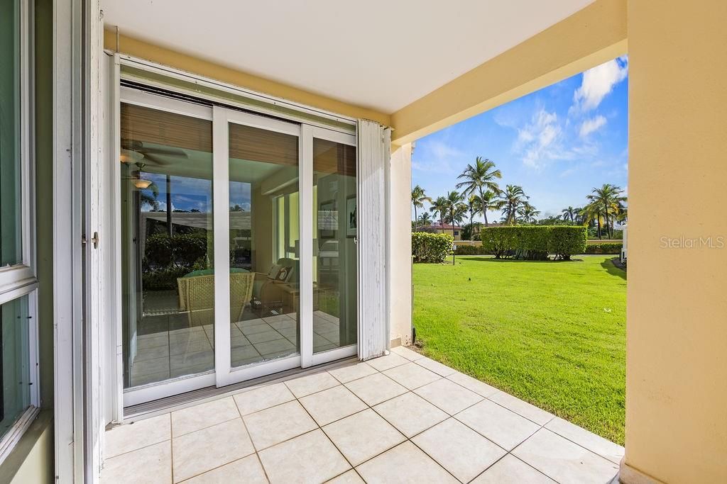 For Sale: $650,000 (2 beds, 1 baths, 1140 Square Feet)