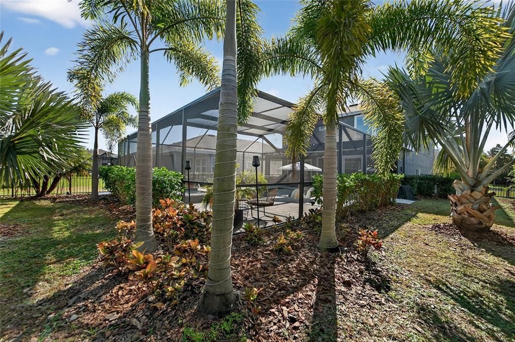 合同活跃: $615,000 (4 贝兹, 2 浴室, 2484 平方英尺)