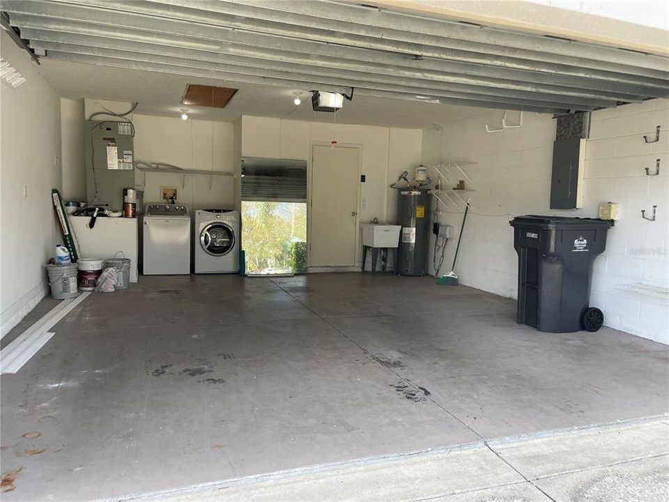 En Renta: $2,450 (3 camas, 2 baños, 1525 Pies cuadrados)