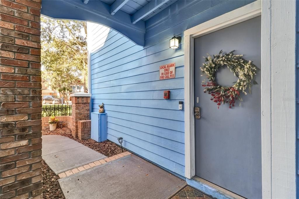 合同活跃: $225,000 (3 贝兹, 2 浴室, 1287 平方英尺)