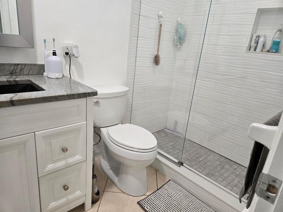 For Rent: $1,600 (1 beds, 1 baths, 640 Square Feet)