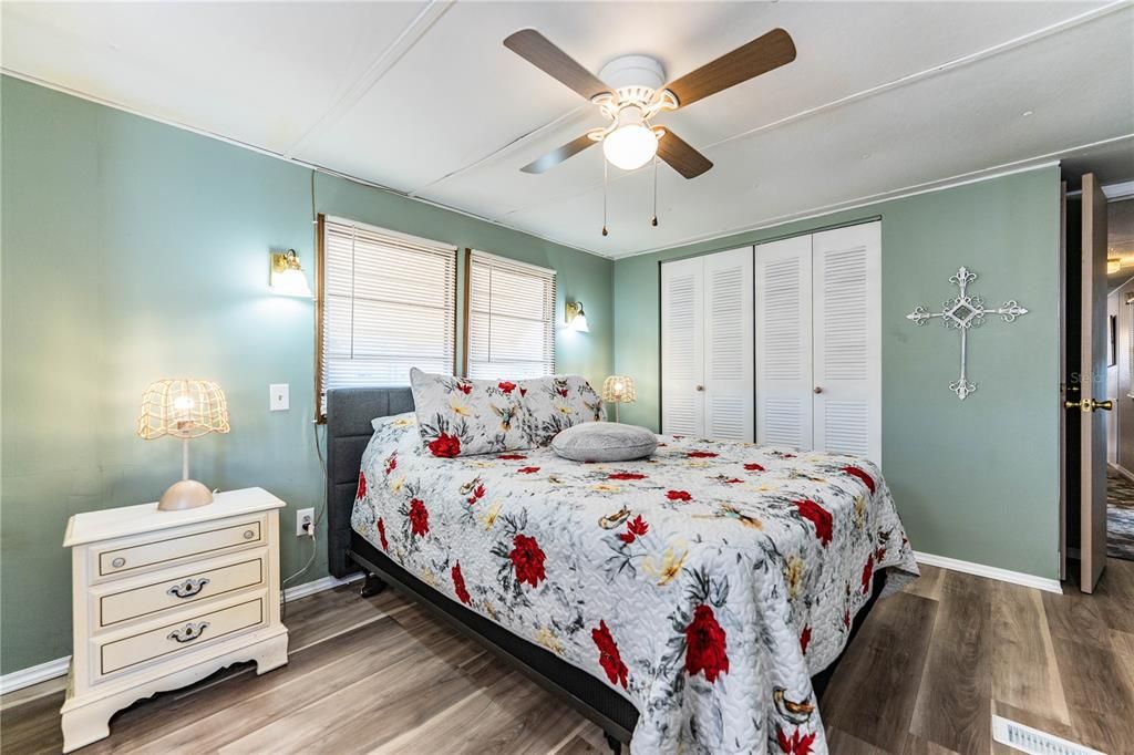 待售: $99,000 (2 贝兹, 2 浴室, 768 平方英尺)