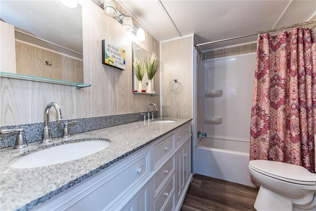 待售: $99,000 (2 贝兹, 2 浴室, 768 平方英尺)