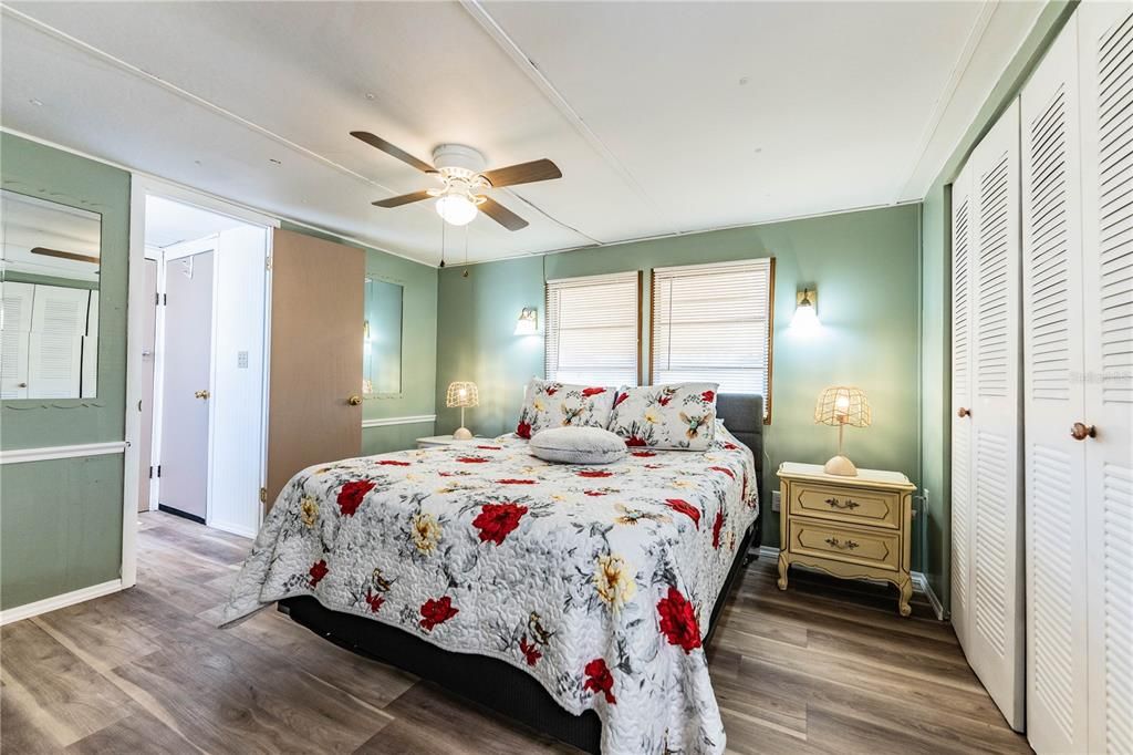 待售: $99,000 (2 贝兹, 2 浴室, 768 平方英尺)