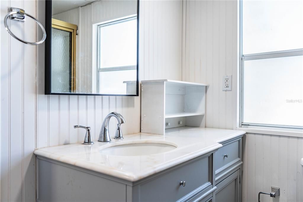 待售: $99,000 (2 贝兹, 2 浴室, 768 平方英尺)