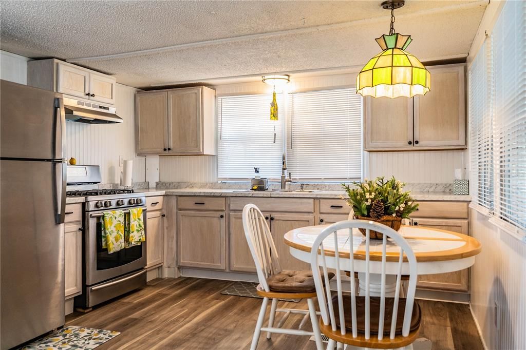 待售: $99,000 (2 贝兹, 2 浴室, 768 平方英尺)