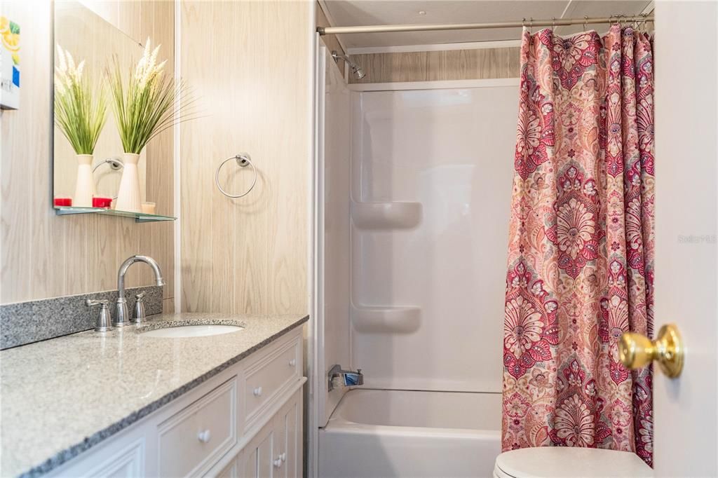 待售: $99,000 (2 贝兹, 2 浴室, 768 平方英尺)