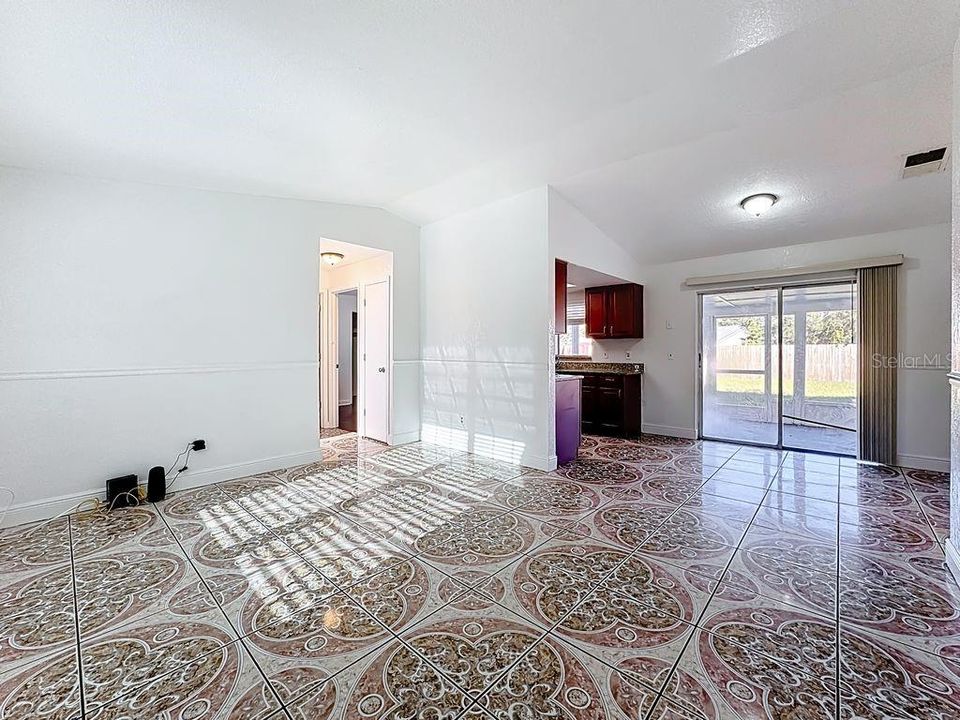 For Sale: $355,000 (3 beds, 2 baths, 1510 Square Feet)