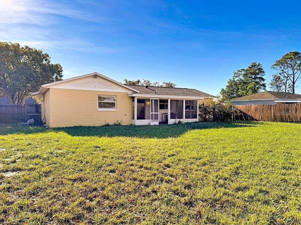 For Sale: $355,000 (3 beds, 2 baths, 1510 Square Feet)