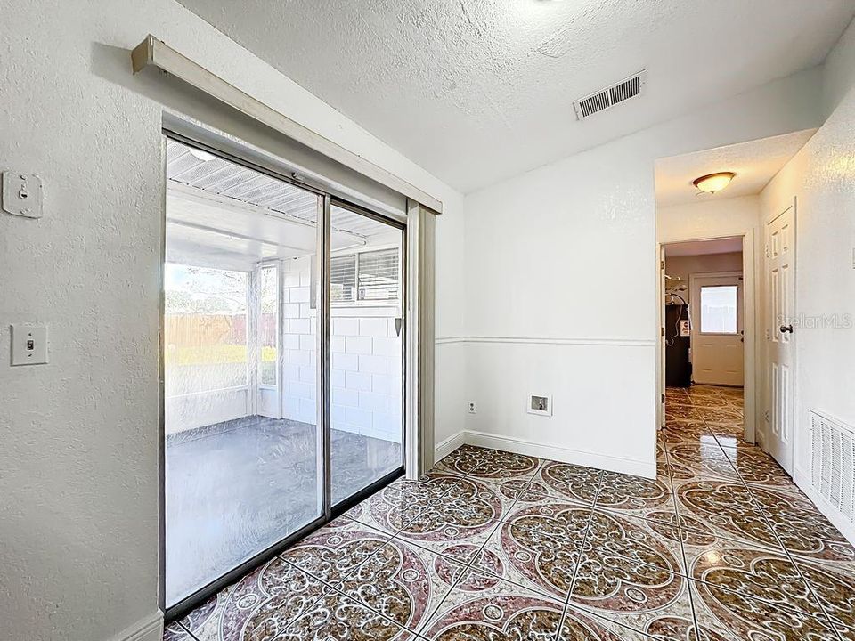 For Sale: $355,000 (3 beds, 2 baths, 1510 Square Feet)