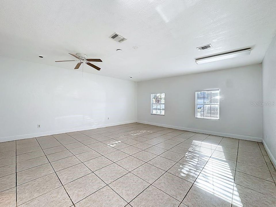 For Sale: $355,000 (3 beds, 2 baths, 1510 Square Feet)